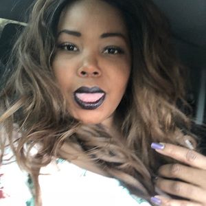 Meet your Posher, Clarissa